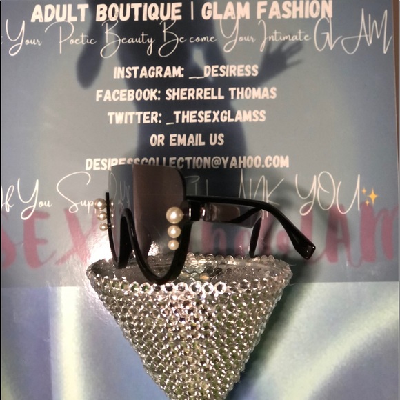 Glam Glasses - Picture 1 of 5